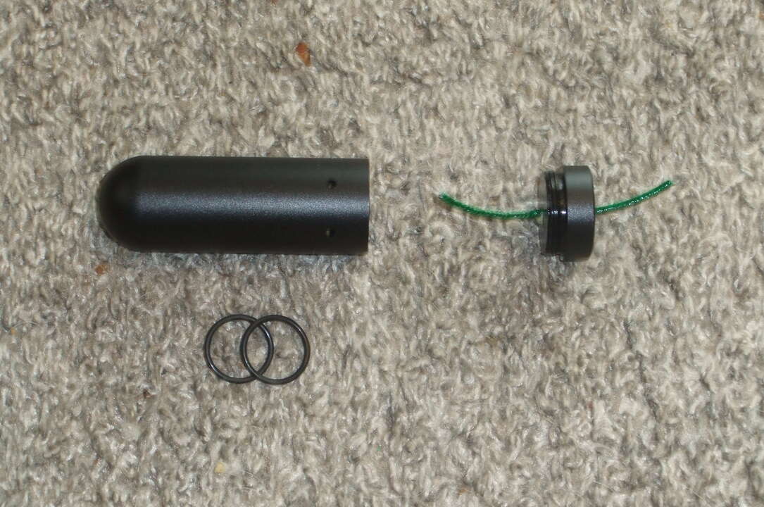 E.F. Barrier Penetrating Reusable Gas or Smoke Canister Kit (In Black)