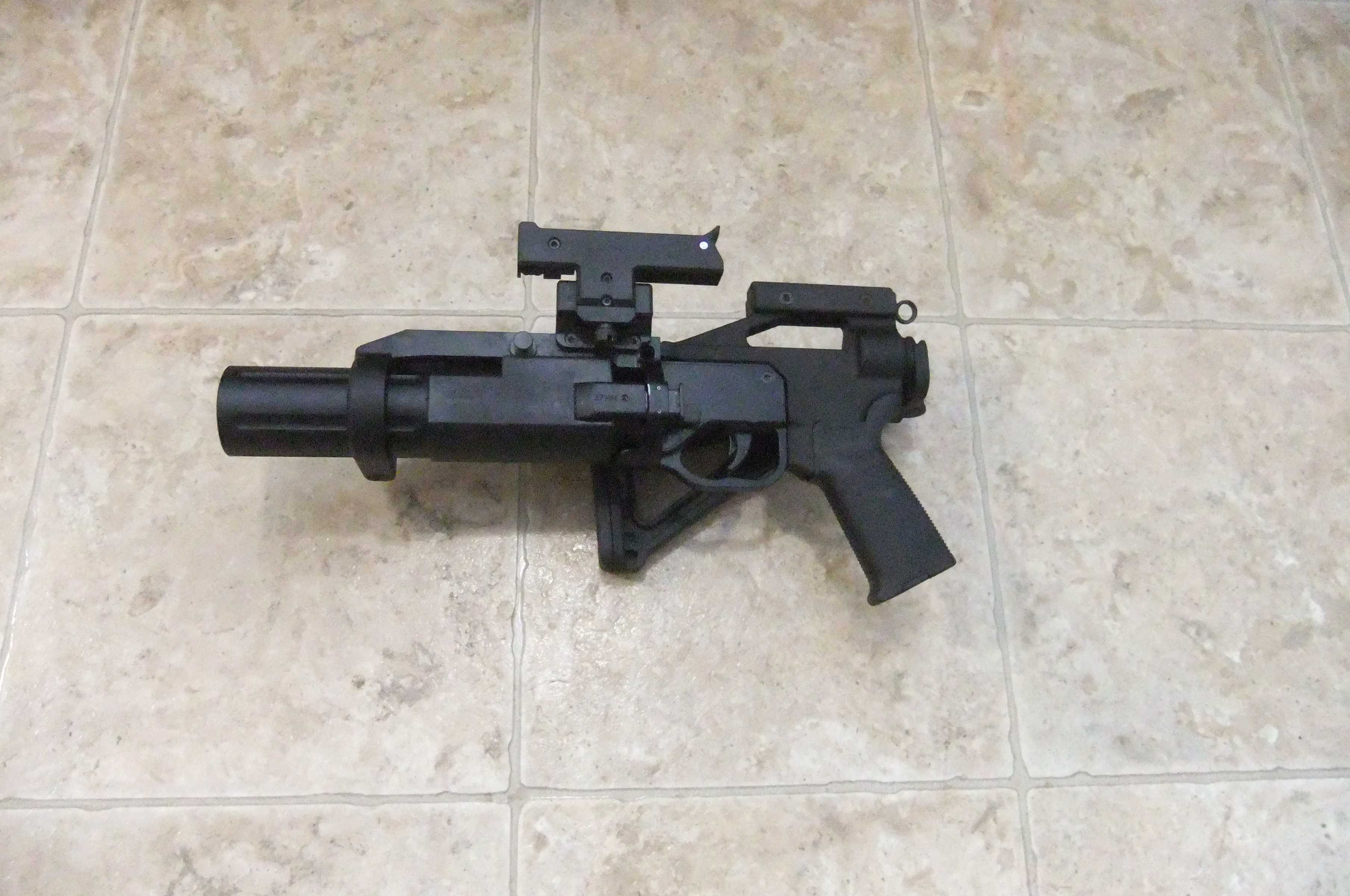 Tactical 37mm Launcher