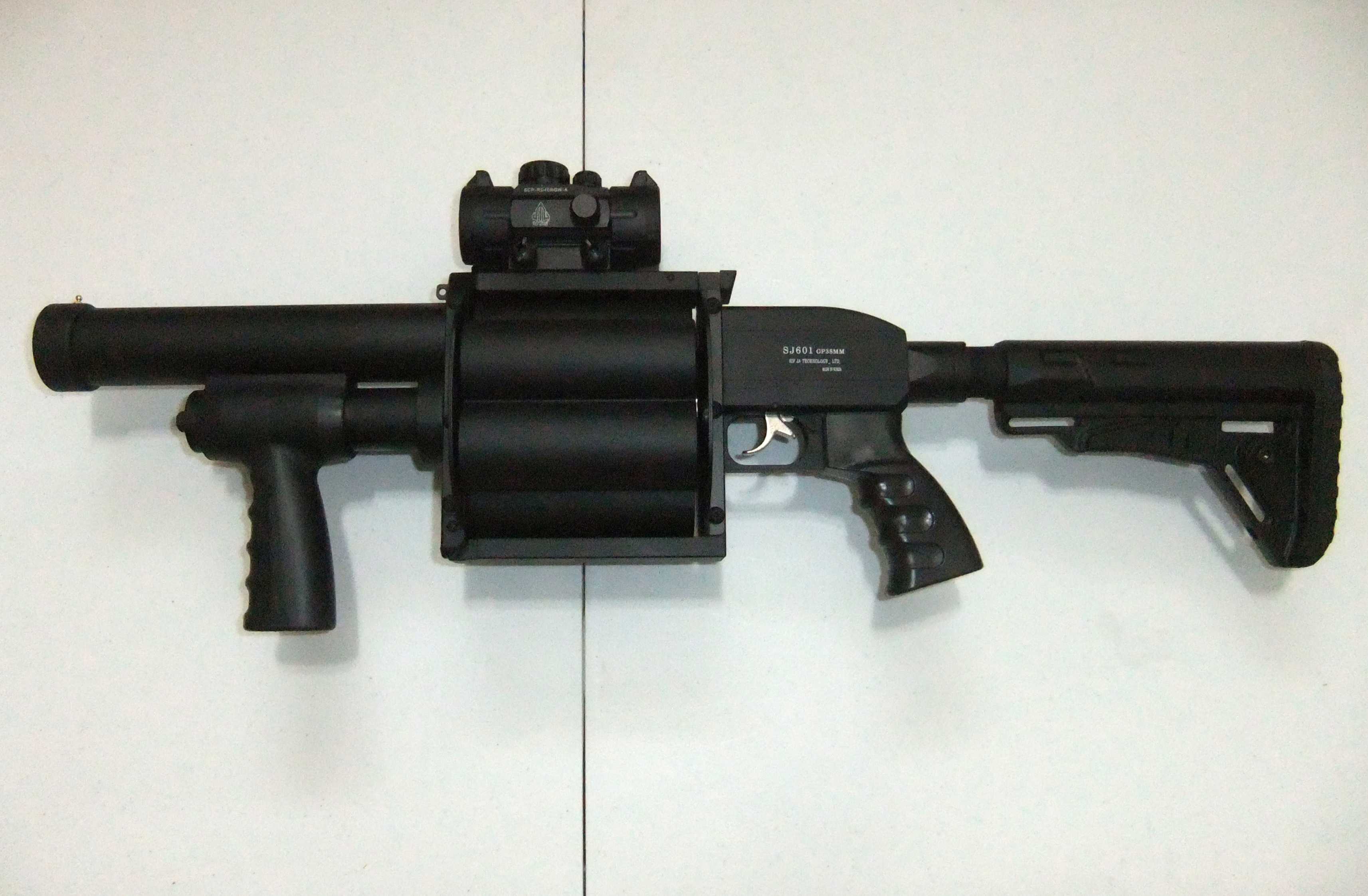 IWA 6 Shot Rotary Tactical 37mm Launcher
