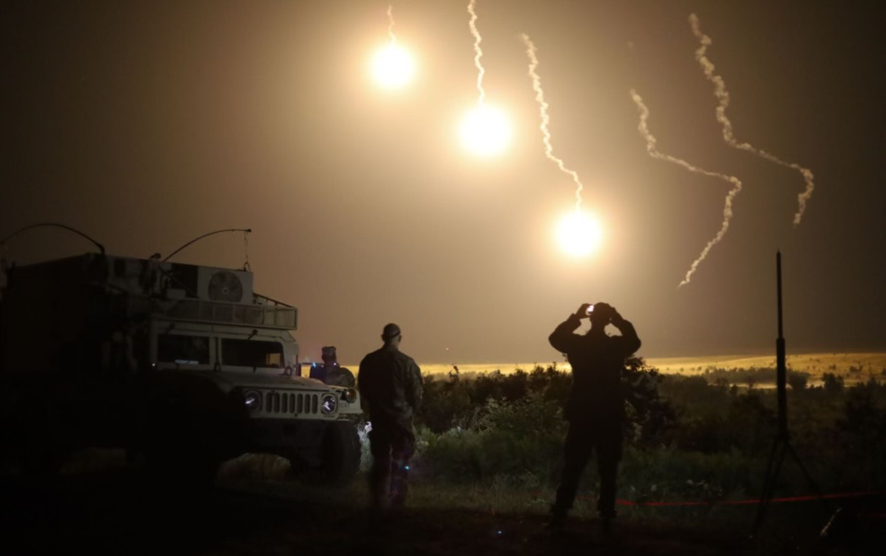 37MM Parachuting Illuminating Flare